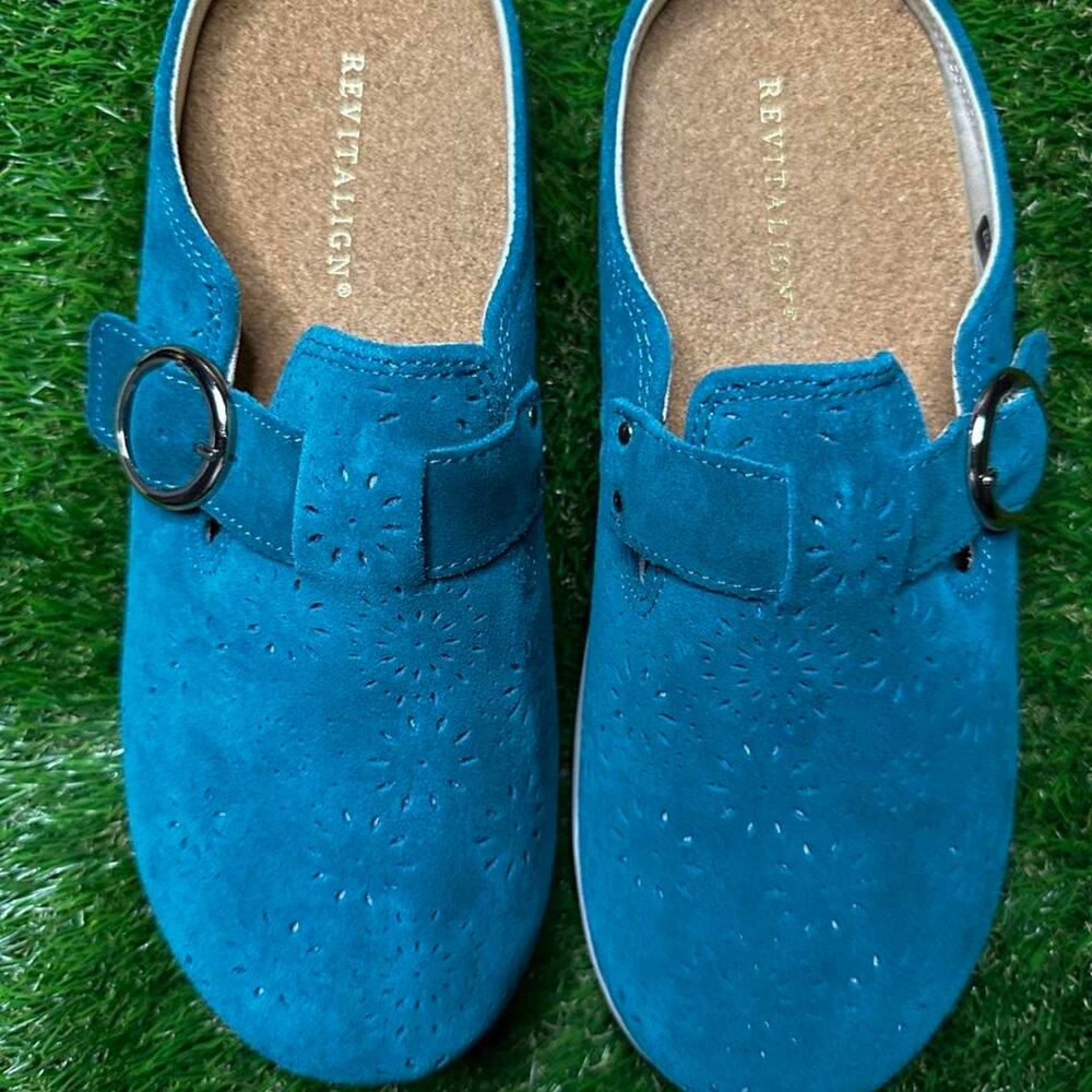 Waco blue suede clogs with